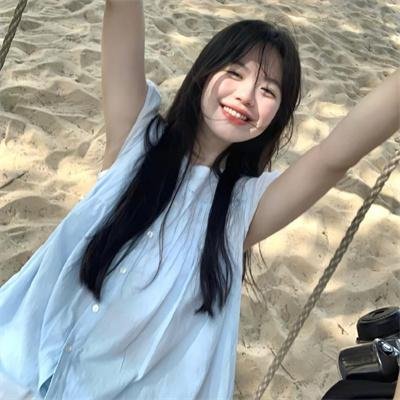 黄阿丽：小眼镜蛇海报